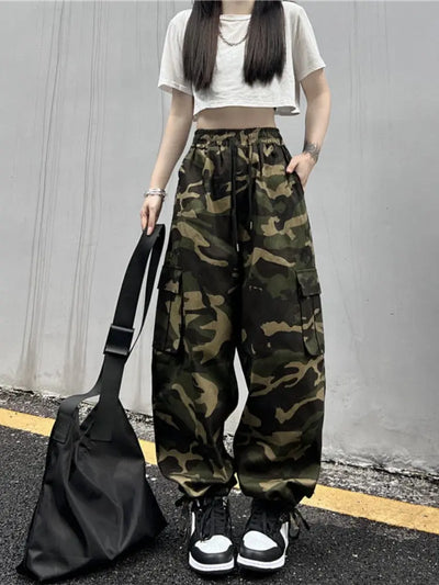Pantaloni cargo mimetici oversize MUST HAVE