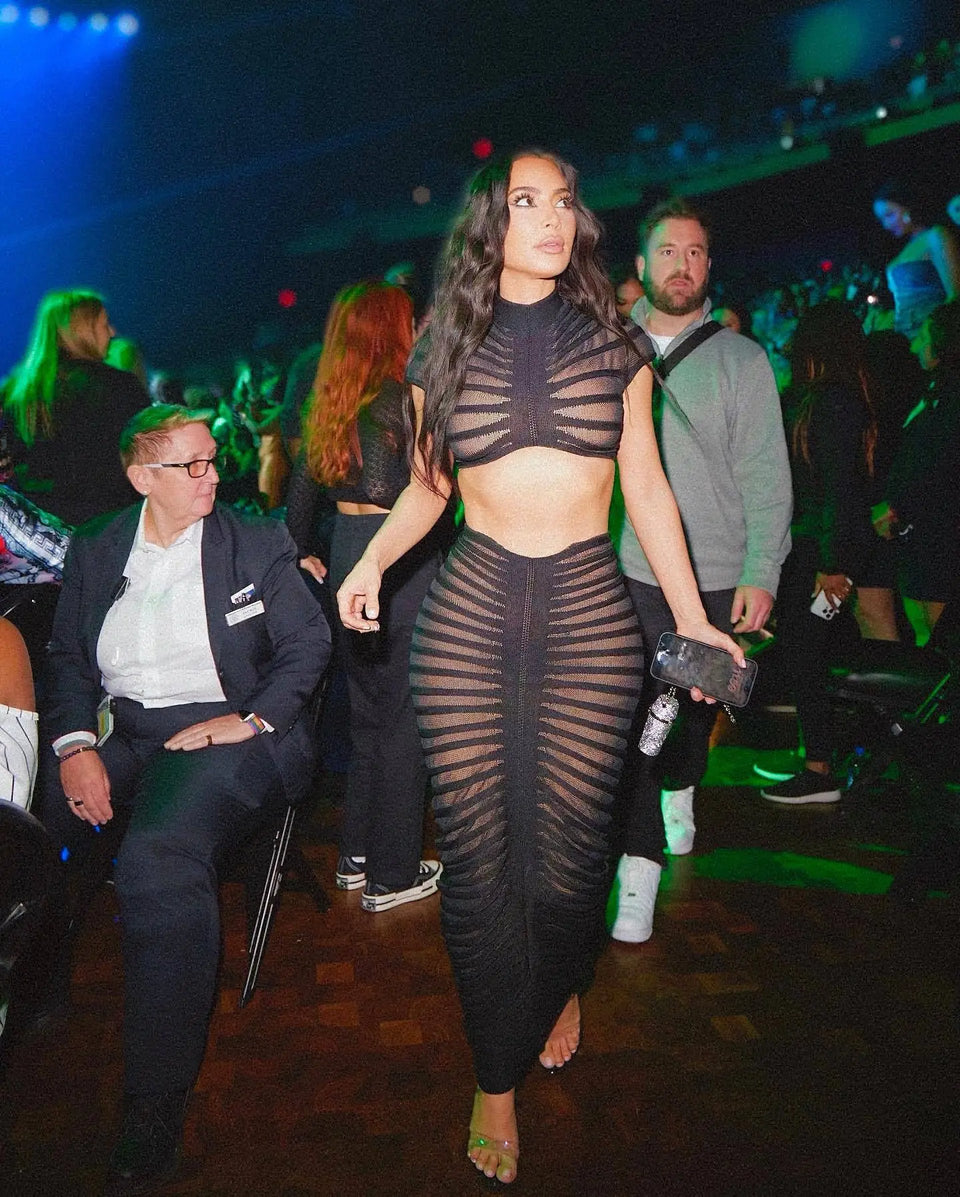 Completo due pezzi destroyed donna