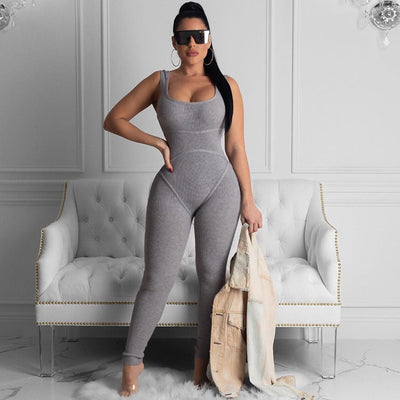 Open-back hip thread jumpsuit MUST HAVE